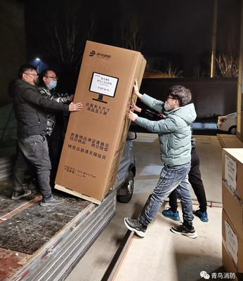 打响防疫保卫战 青鸟消防在行动